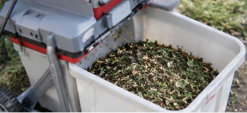 IKRA ILH 3200A electric garden shredder with collection box, shown side on