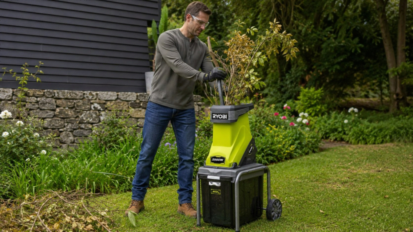 RYOBI RSH2545B Biotrituradora 2500W