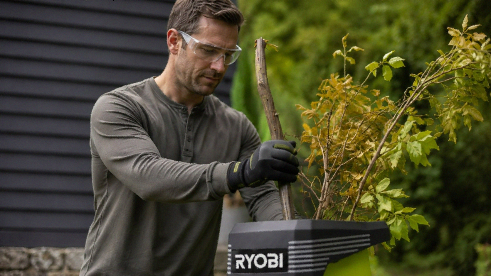 RYOBI RSH2545B Biotrituradora 2500W